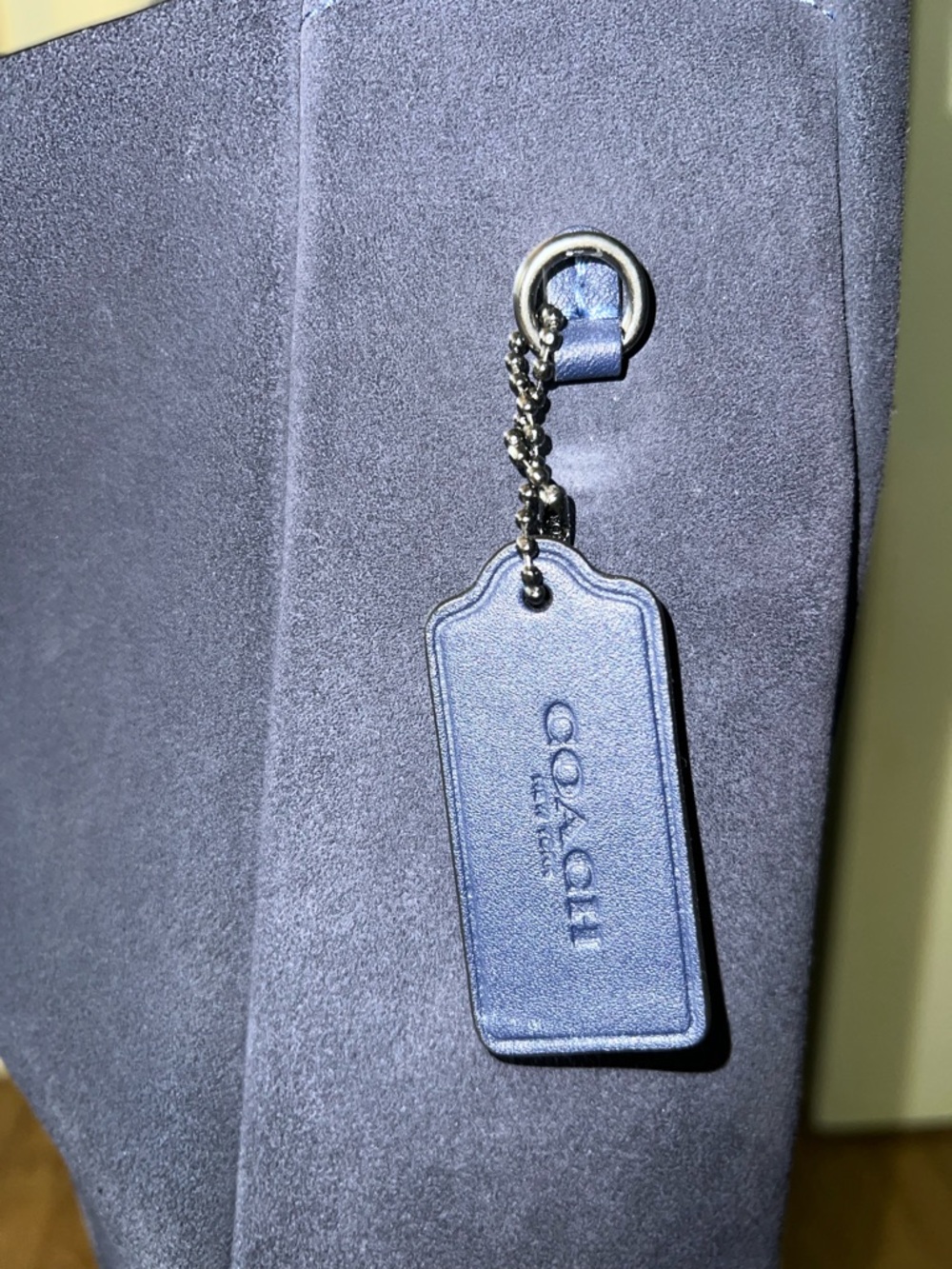 Coach Navy Suede Shoulder Bag with Polished Logo - Picture 4 of 9